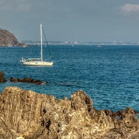 Les Pieds Dans L'eau A * Collioure